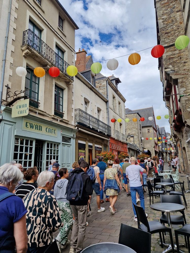 Balade contée 2025 ©Office de Tourisme du Pays de Vitré