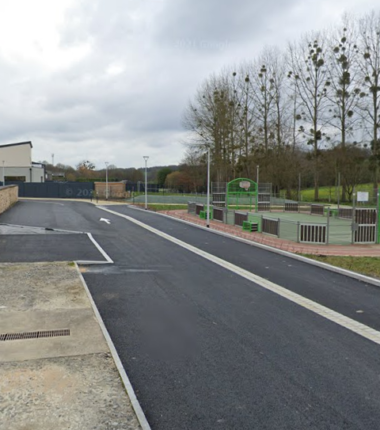 Aire de services à Pocé-les-Bois