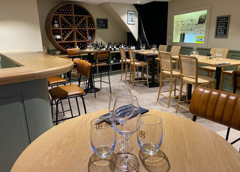 © © Tillier Andrev Restaurant Le Petit Bouchon